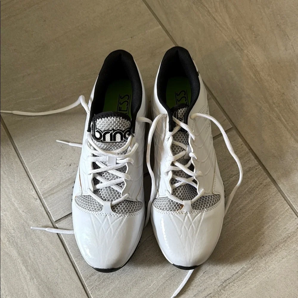 New Balance White and Black Low-Top Athletic Shoes - Picture 2 of 5